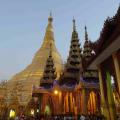 Combien de kilos d'or a t il fallu pour dorée le dôme de la pagoda shwedagon?